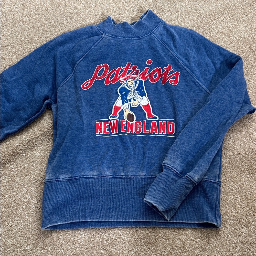 Blue New England Patriots Cropped Crewneck